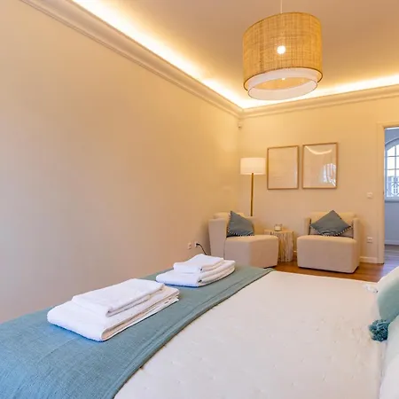 Windmill Beachfront Villa *