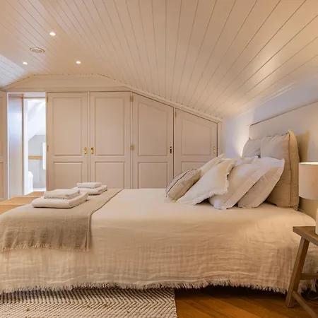 Windmill Beachfront * Colares