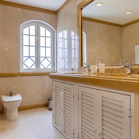 Villa Windmill Beachfront