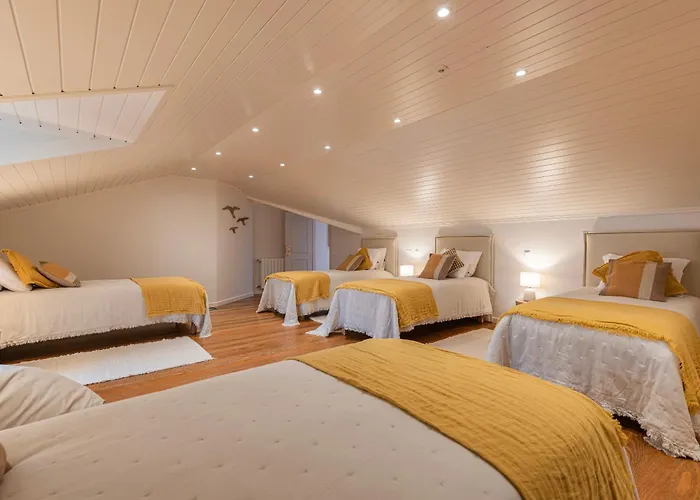 Windmill Beachfront Vila Colares