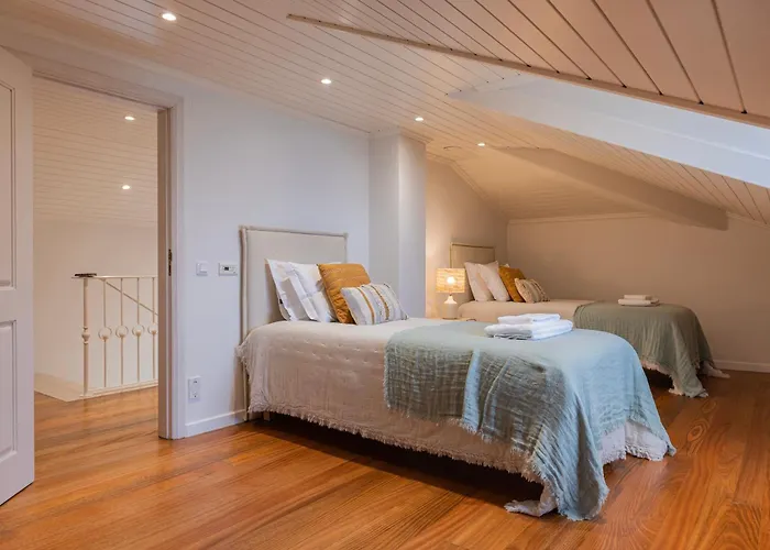 Windmill Beachfront Vila Colares