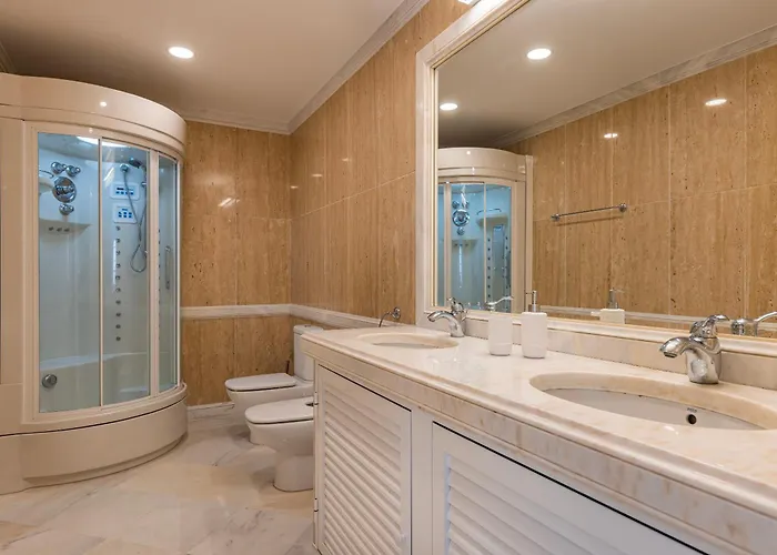 Windmill Beachfront Vila