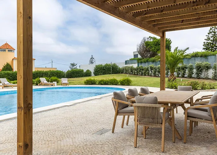 Windmill Beachfront Vila Colares