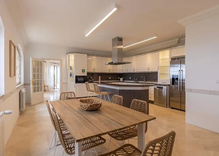 Vila Windmill Beachfront *